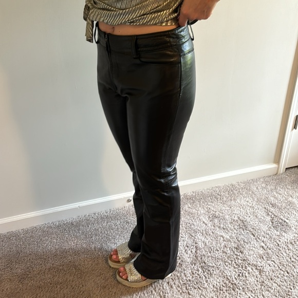 Banana Republic blk leather pants. Front zipper. Bttm left leg torn. 15" across - Picture 12 of 14